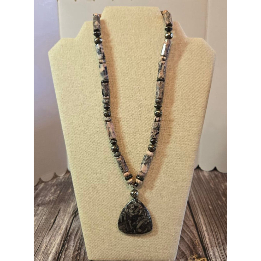 Pink and Black Beaded Necklace with Pendant Beautiful Colors Hand Made (046)